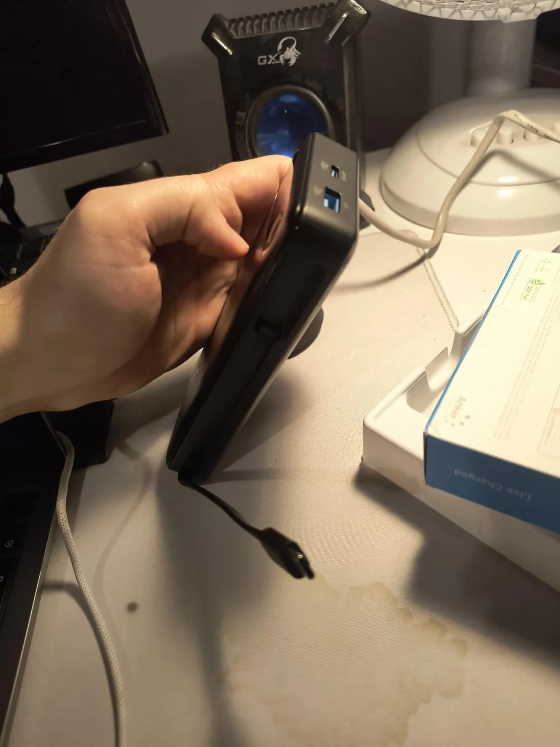 Anker batterie externe 20000 mAh 87W câble intégré