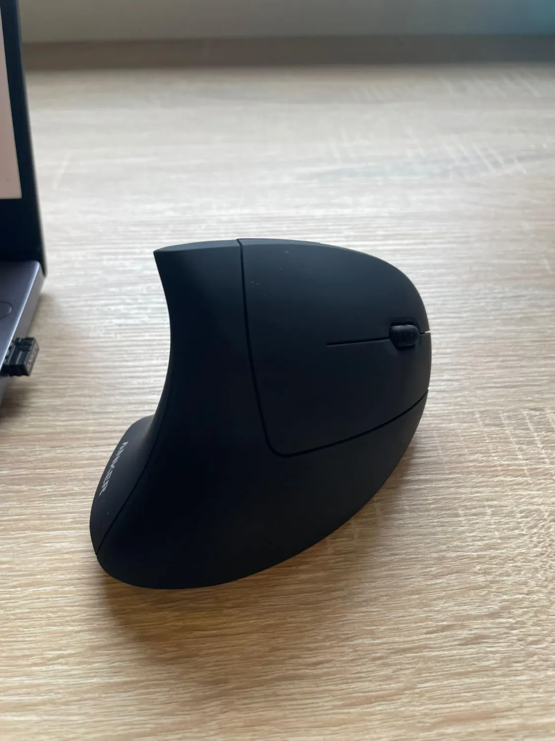 Anker Solix souris verticale sans fil ergonomique 1600 DPI