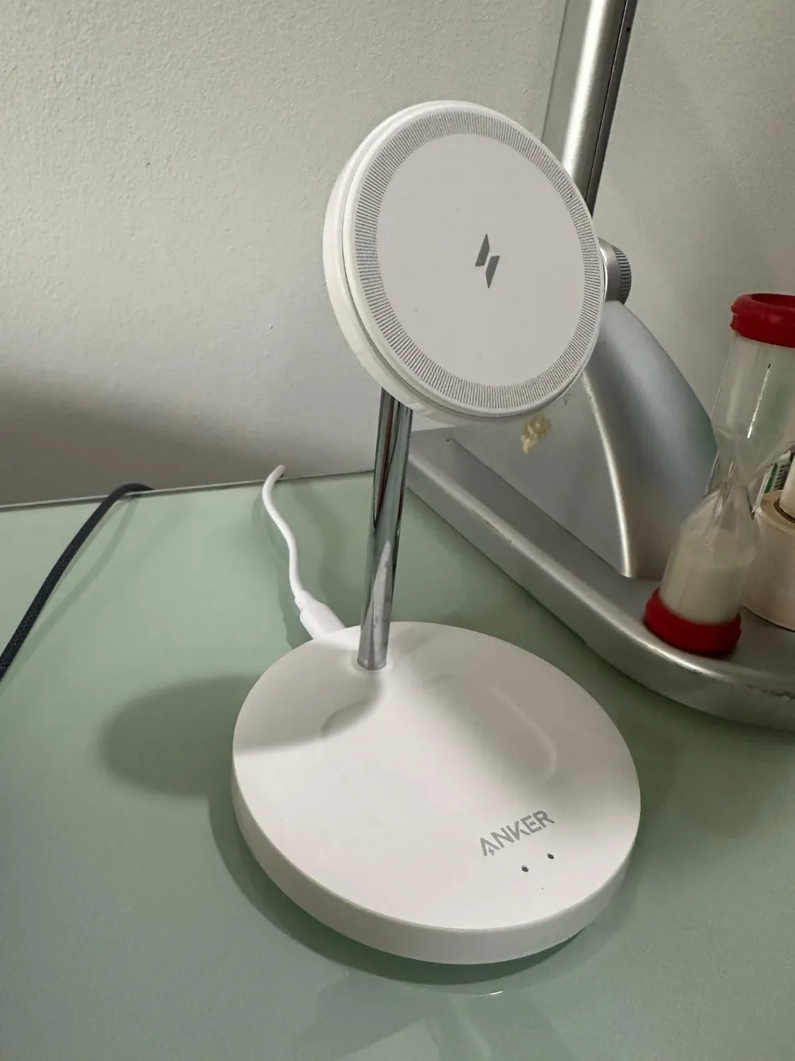 Anker Solix support chargeur induction Qi2 15W 2 en 1